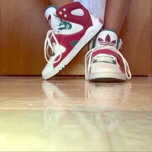 Adidas Roundhouse Mid Shoes